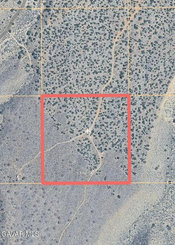 Vic Avenue Z14 255 Ste, Llano, CA 93544