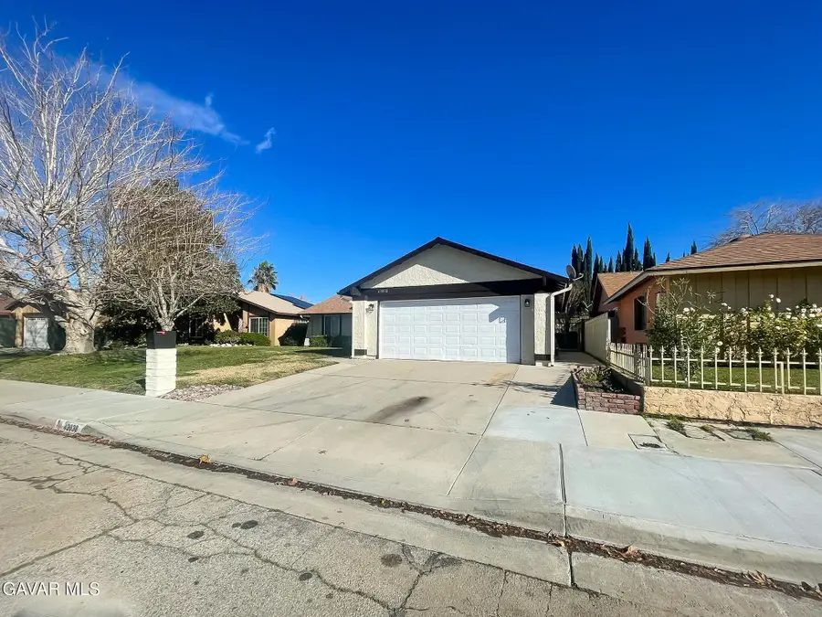 43038 Burlwood Drive, Lancaster, CA 93536 - Image #3