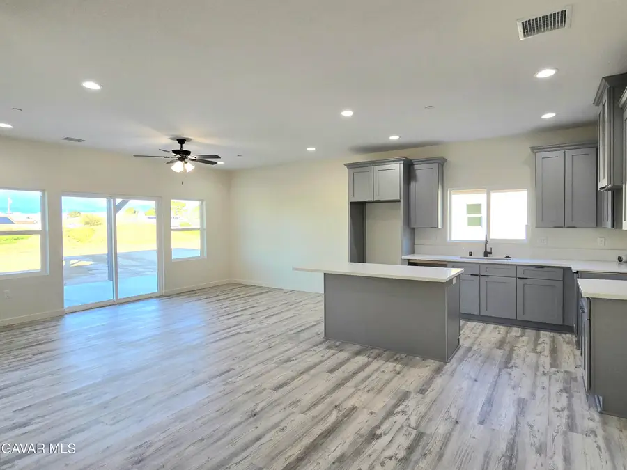 21241 Calhoun Court, California City, CA 93505 - Image #3