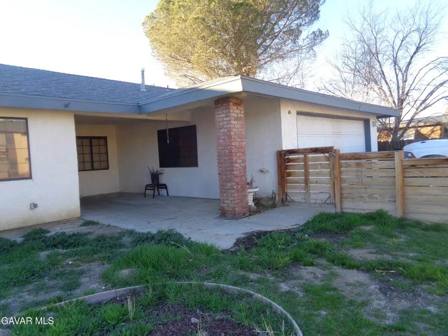 2825 28th Stw, Rosamond, CA 93560 - Image #2
