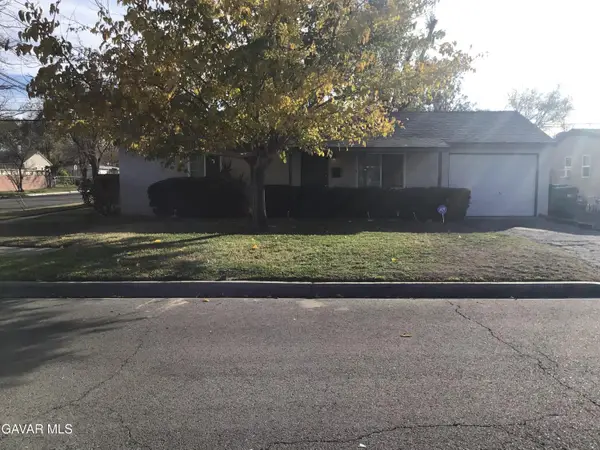 1202 W Lumber Street, Lancaster, CA 93534