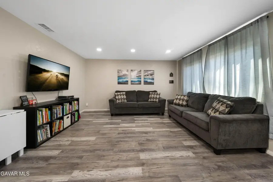 43352 Edson Avenue, Lancaster, CA 93536 - Image #3