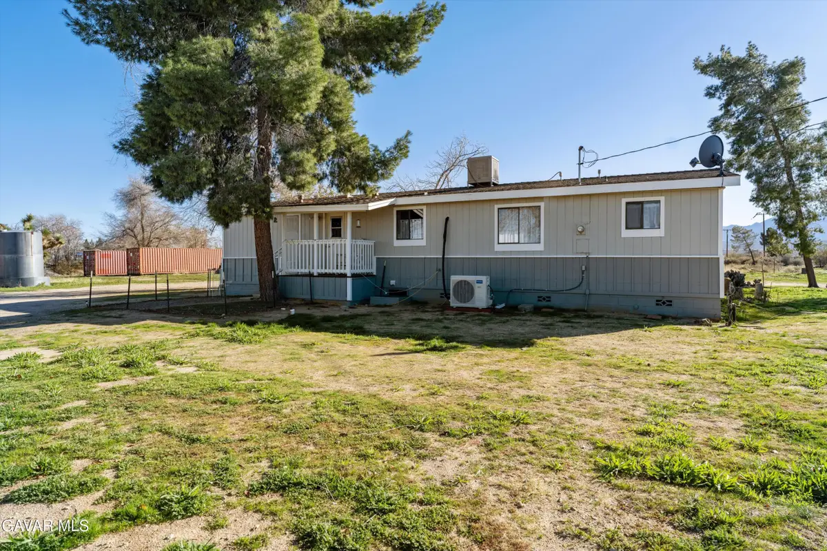 17216 E Ave T, Llano, CA 93544 - Image #1