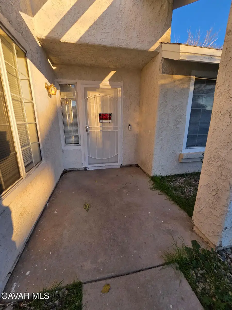 37422 Morning Circle, Palmdale, CA 93550 - Image #2