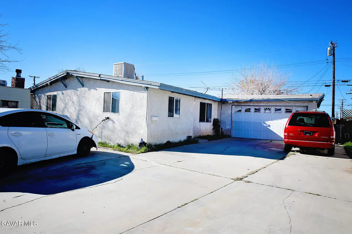 44129 Carolside Avenue, Lancaster, CA 93535 - Image #1