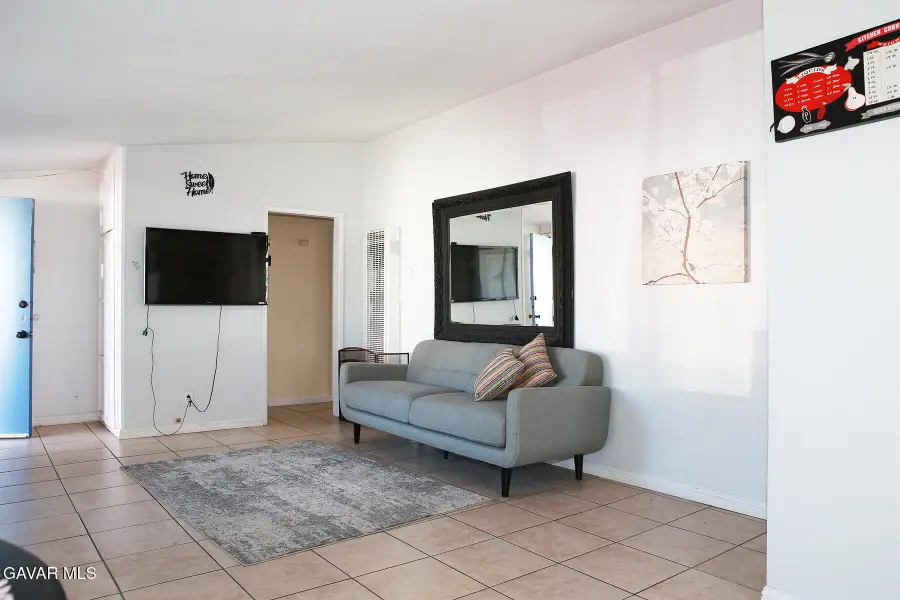 44129 Carolside Avenue, Lancaster, CA 93535 - Image #3