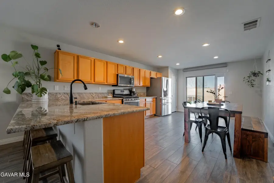 3033 Via De Flores, Lancaster, CA 93535 - Image #3