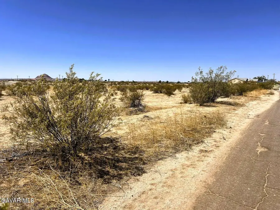 10932 Harvard Avenue, California City, CA 93505 - Image #3