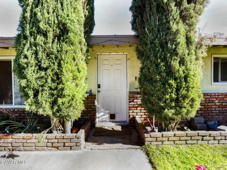 42724 W 42nd Street, Lancaster, CA 93536 - Image #2