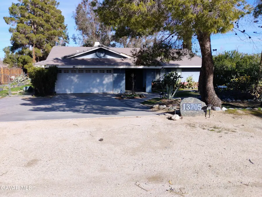 13205 W Avenue W, Pearblossom, CA 93553 - Image #3