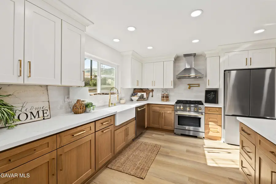 329 E Lago Lindo Road, Palmdale, CA 93550 - Image #2