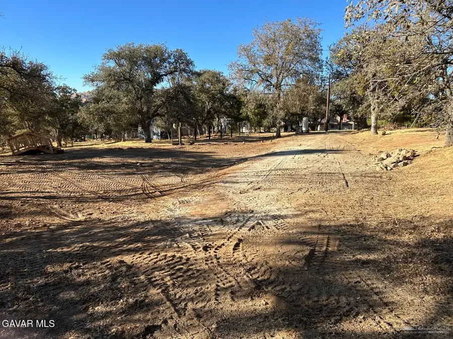 19777 Country Oaks Street, Tehachapi, CA 93561 - Image #3