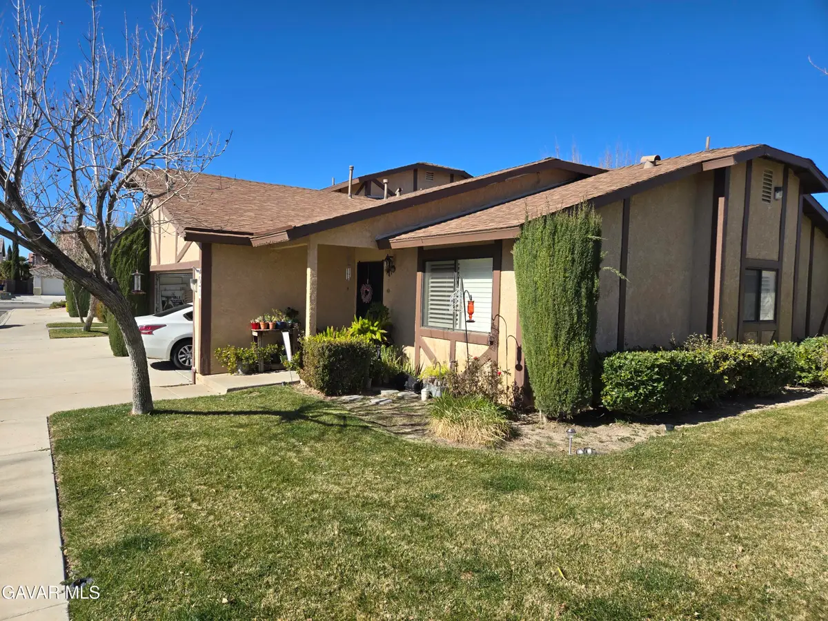 43920 Bobby Jones Drive #Apt 20, Lancaster, CA 93536 - Image #1