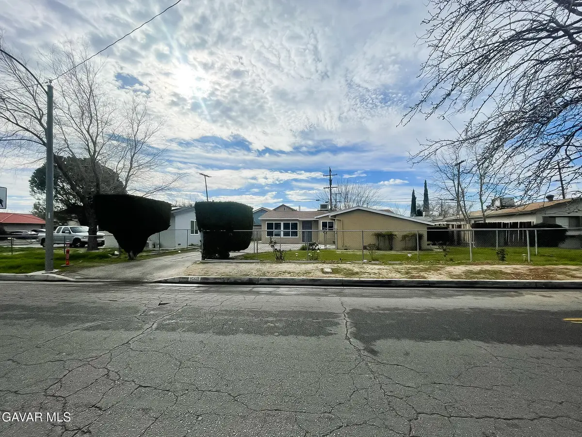 1560 W Avenue H10, Lancaster, CA 93534 - Image #1