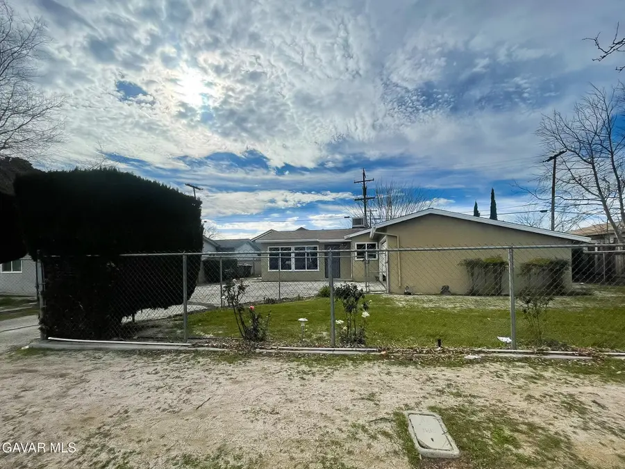 1560 W Avenue H10, Lancaster, CA 93534 - Image #3