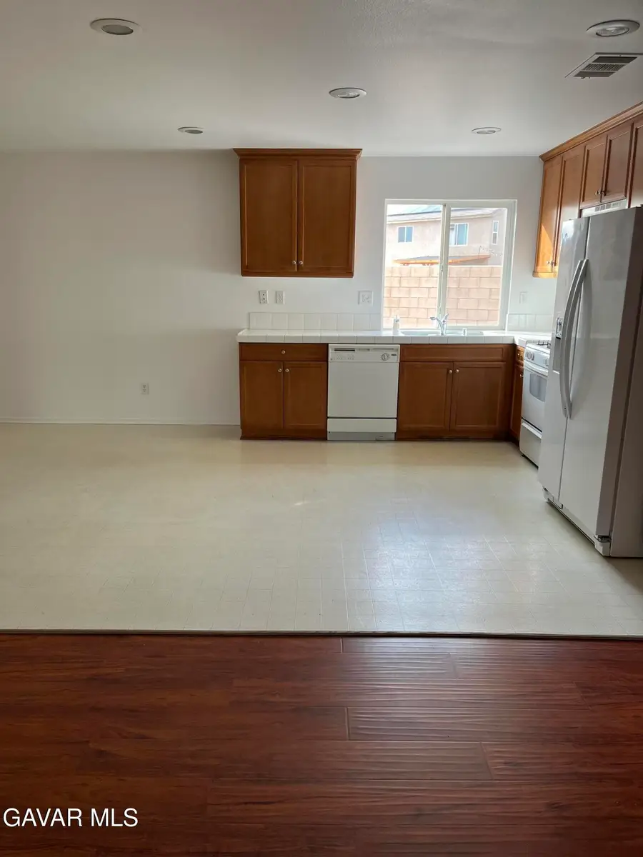 45257 Date Ave Avenue, Lancaster, CA 93534 - Image #3
