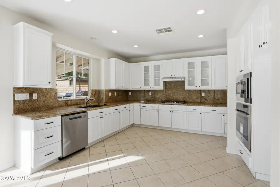 2134 Shellbark Court, Palmdale, CA 93551 - Image #2