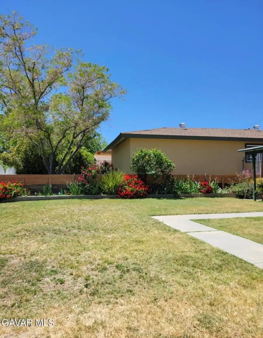 38927 Deer Run Road, Palmdale, CA 93551 - Image #3