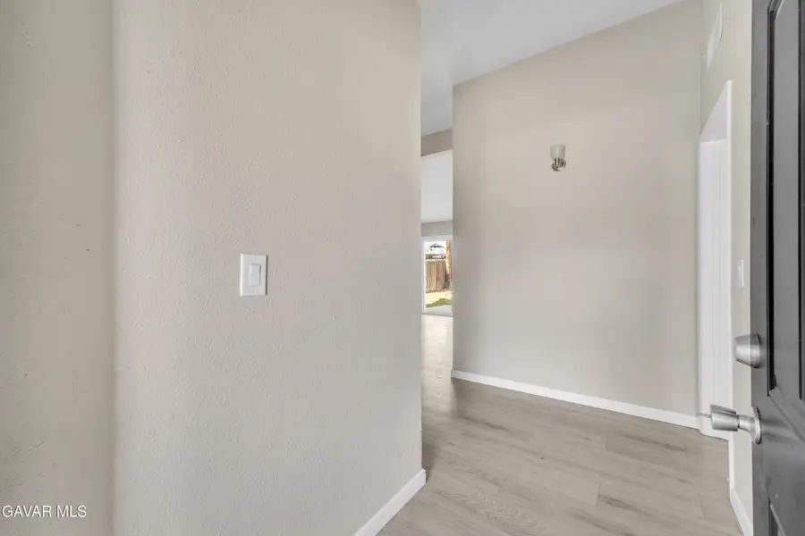 1041 W Avenue H2, Lancaster, CA 93534 - Image #3