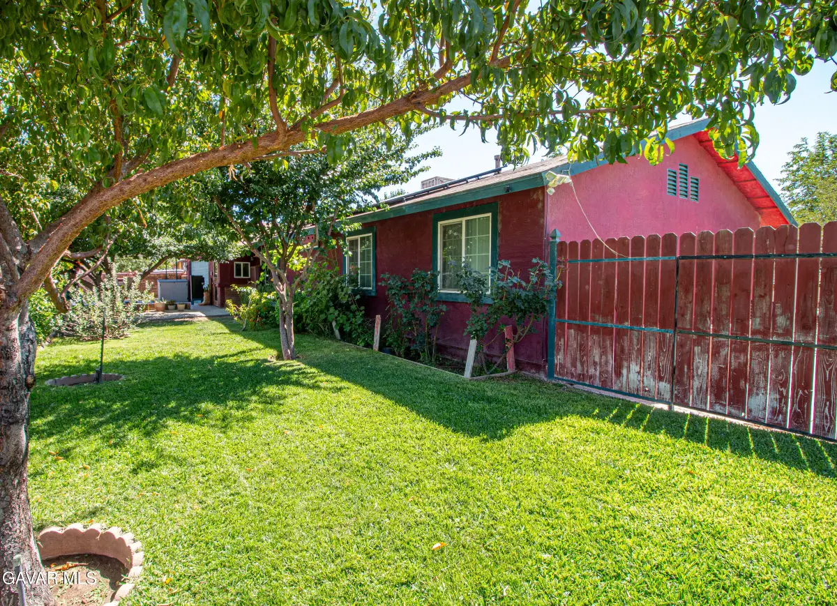 40961 166th St E, Lancaster, CA 93535 - Image #1