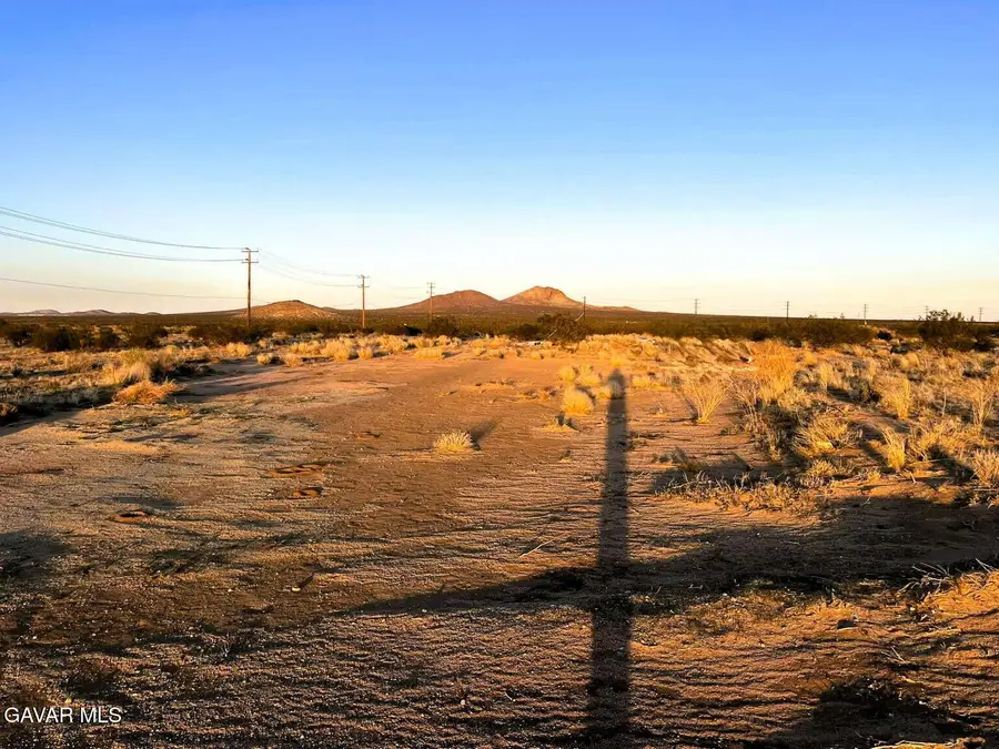 10616 Hamilton Way, California City, CA 93505 - Image #2