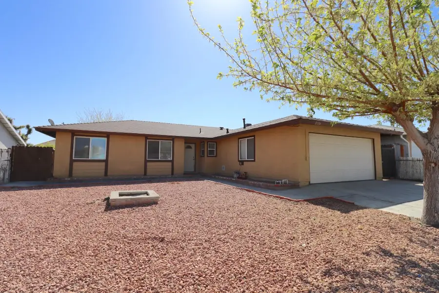 37334 E 55th Street, Palmdale, CA 93552 - Image #2