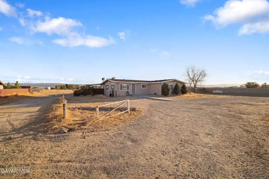 8332 W Avenue E4, Lancaster, CA 93536 - #3