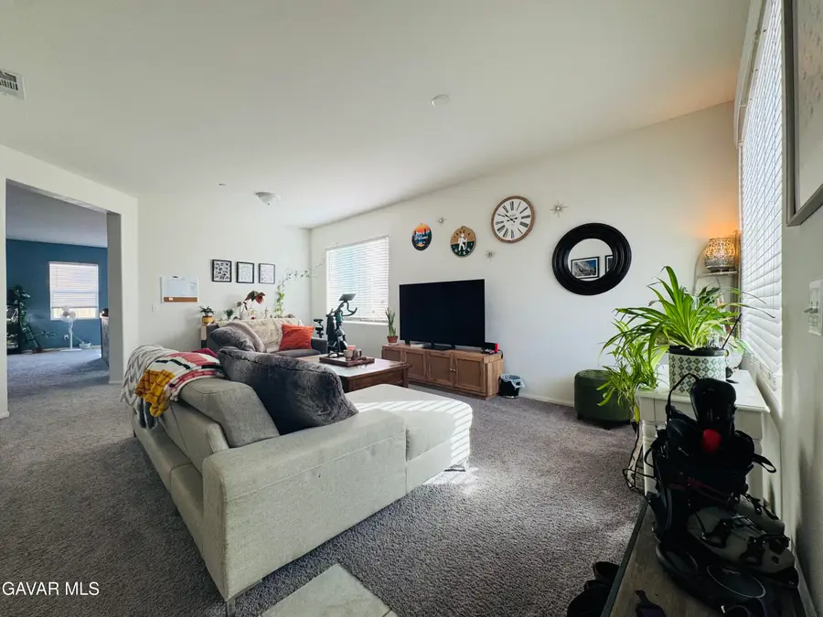 2446 Lugar Hermoso Court, Rosamond, CA 93560 - Image #2