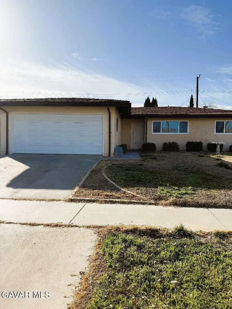 45303 Lorimer Avenue, Lancaster, CA 93534 - Image #1