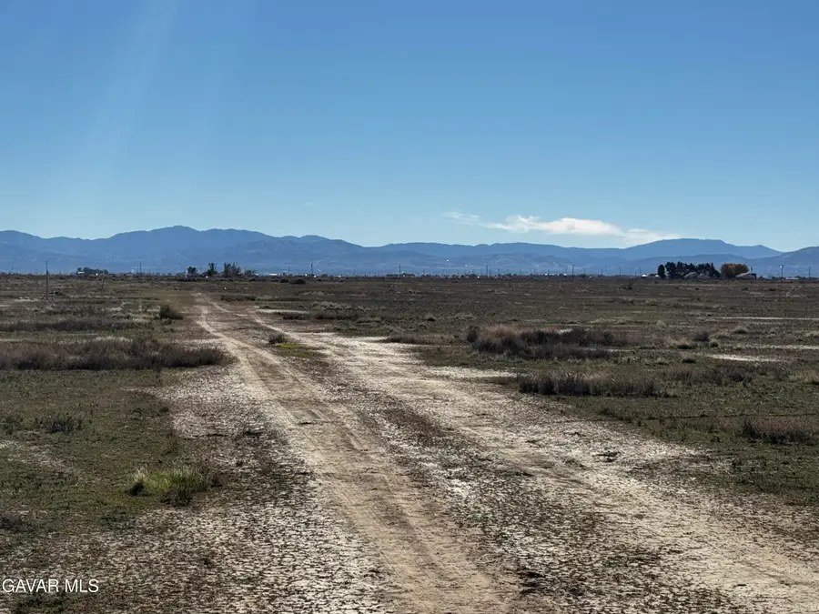 53 E Vac/vic Ave E3/53 Ste Street #E3, North Antelope Valley, CA 93535 - #2