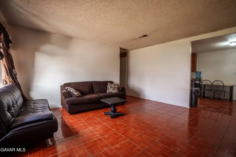 40204 166th Street, Lake Los Angeles, CA 93591 - #3