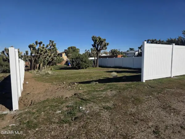 36447 Rozalee Drive, Palmdale, CA 93550