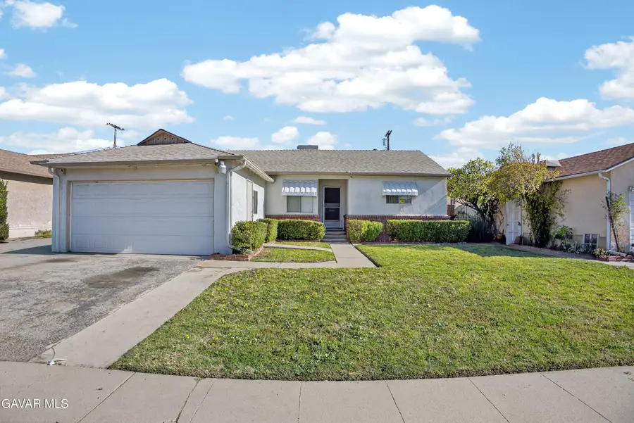 9024 Woodale Avenue, Arleta, CA 91331 - #3