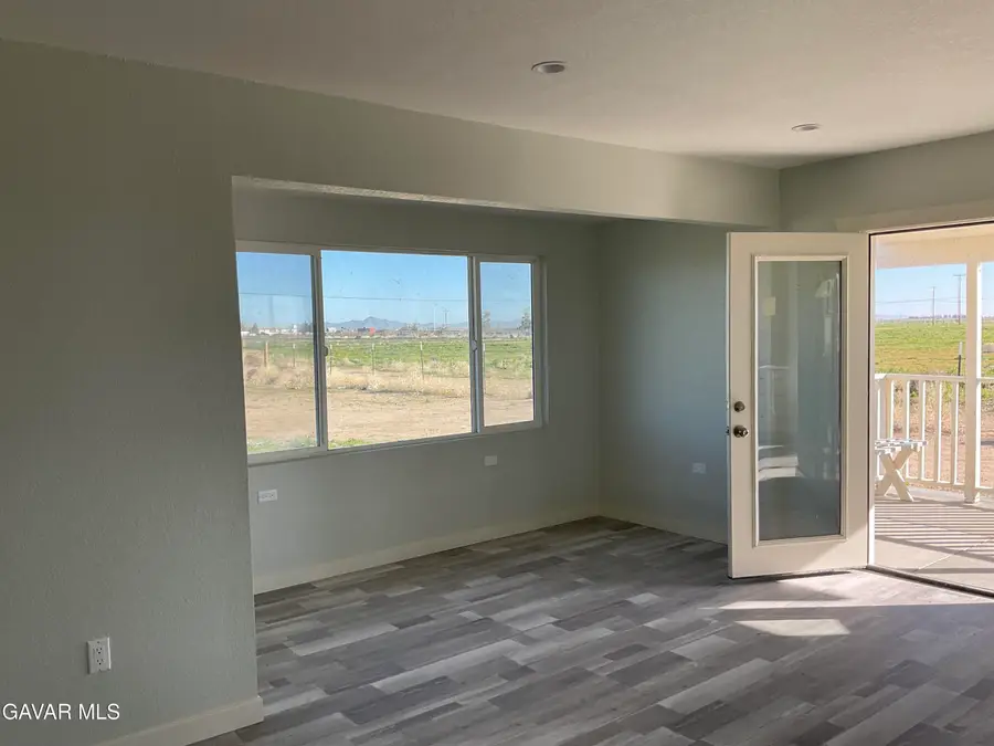 49040 W 70th Street West Street, Lancaster, CA 93536 - #3