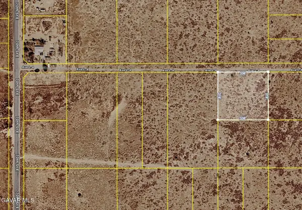 7300 E Avenue L4, Palmdale, CA 93552