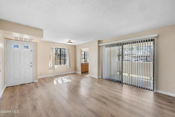 2554 Olive Drive #Apt 101, Palmdale, CA 93550