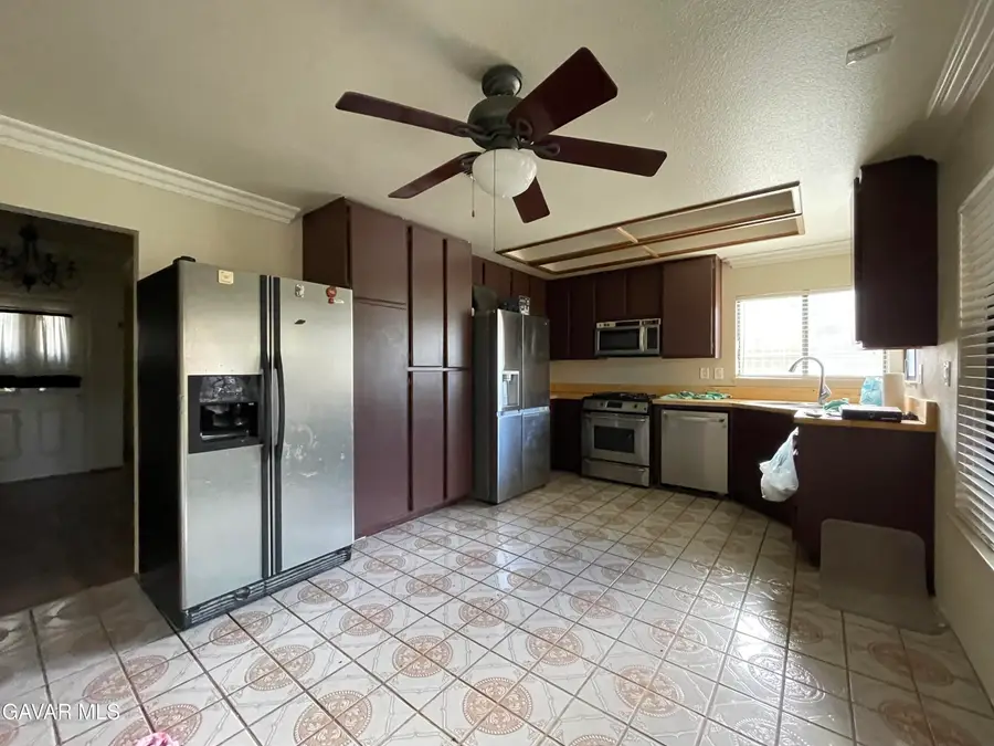 43319 27th Street, Lancaster, CA 93536 - #3