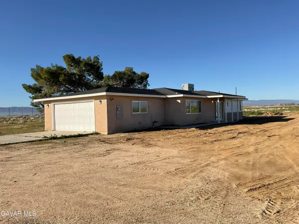 49020 W 70th Street, Lancaster, CA 93536