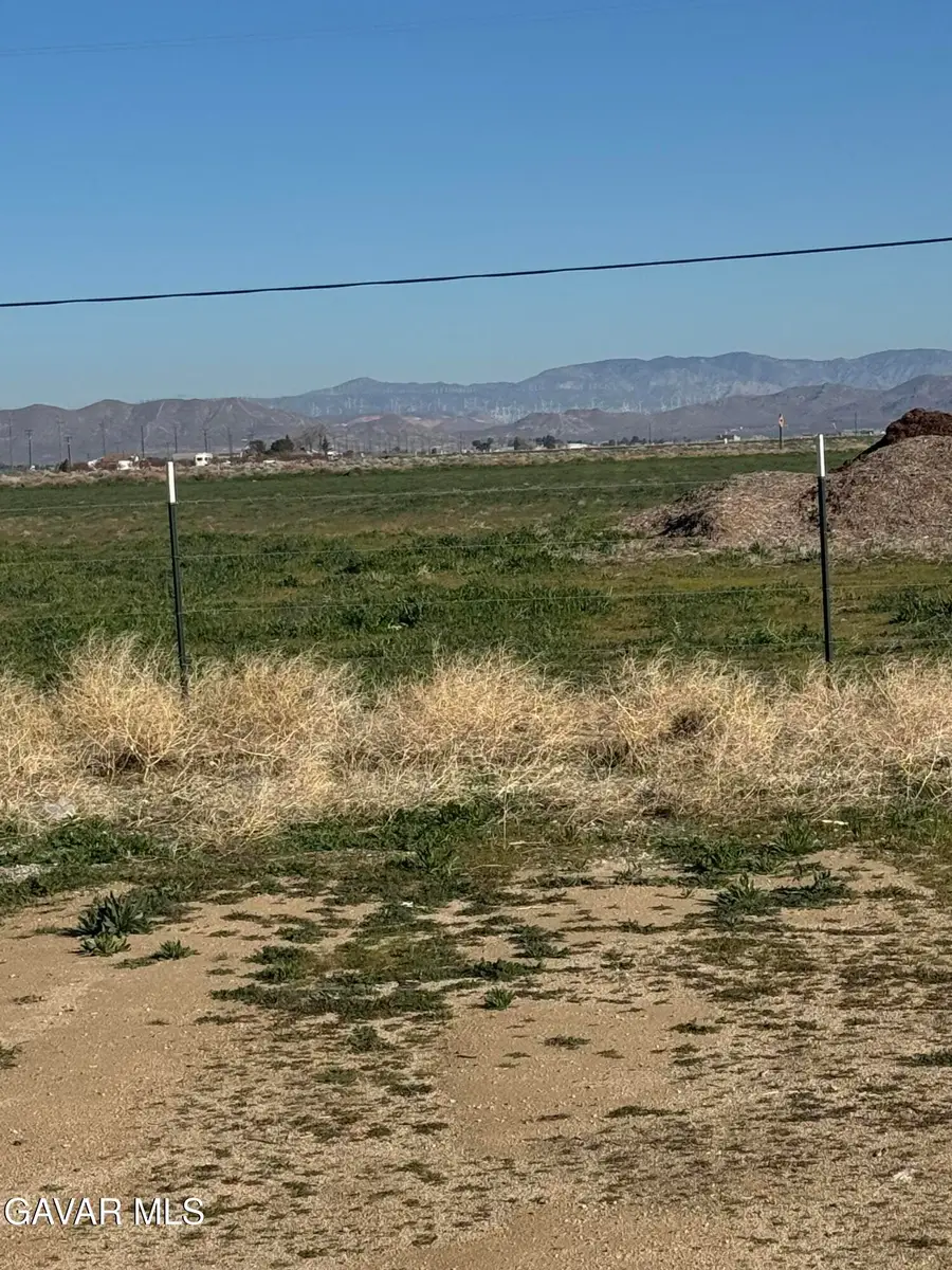 49020 W 70th Street, Lancaster, CA 93536 - #3