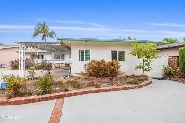 9224,9226 Gothic Avenue, North Hills, CA 91343