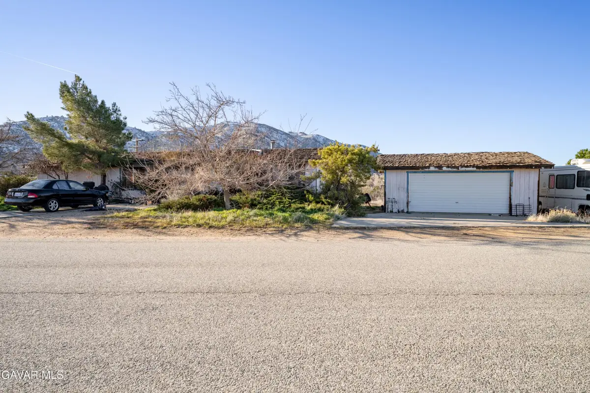 20625 Ridgecrest Drive, Tehachapi, CA 93561 - #1