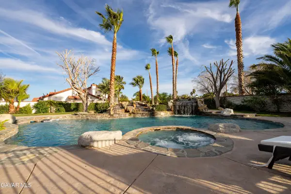 2651 W Avenue O, Palmdale, CA 93551