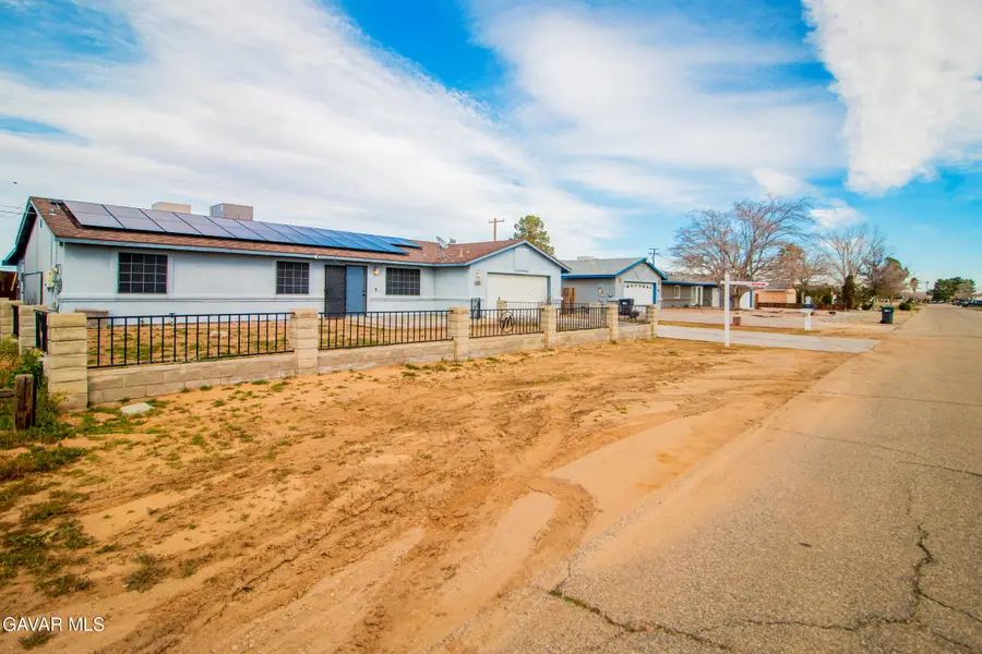 9021 Columbine Avenue, California City, CA 93505 - #3