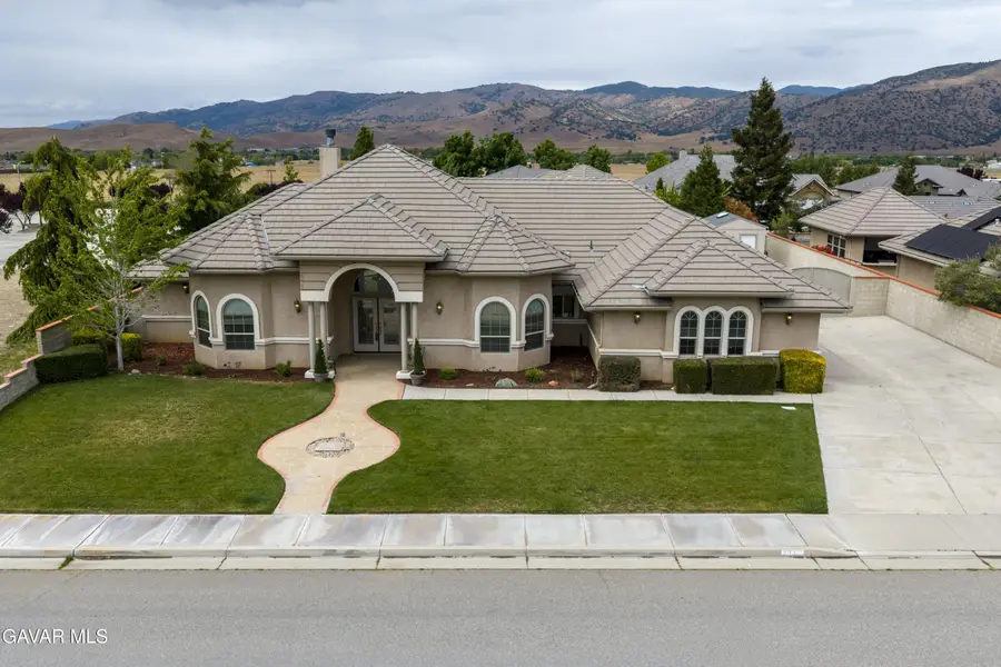 403 Mesquite Drive, Tehachapi, CA 93561 - #2