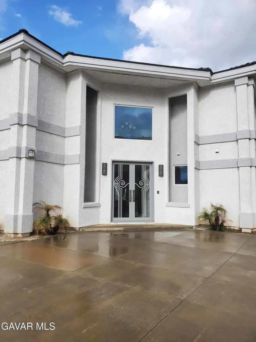 143 W Avenue S-14, Palmdale, CA 93551 - #2