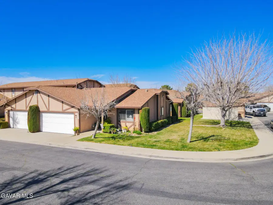 43920 Bobby Jones Drive #Apt 20, Lancaster, CA 93536 - #2