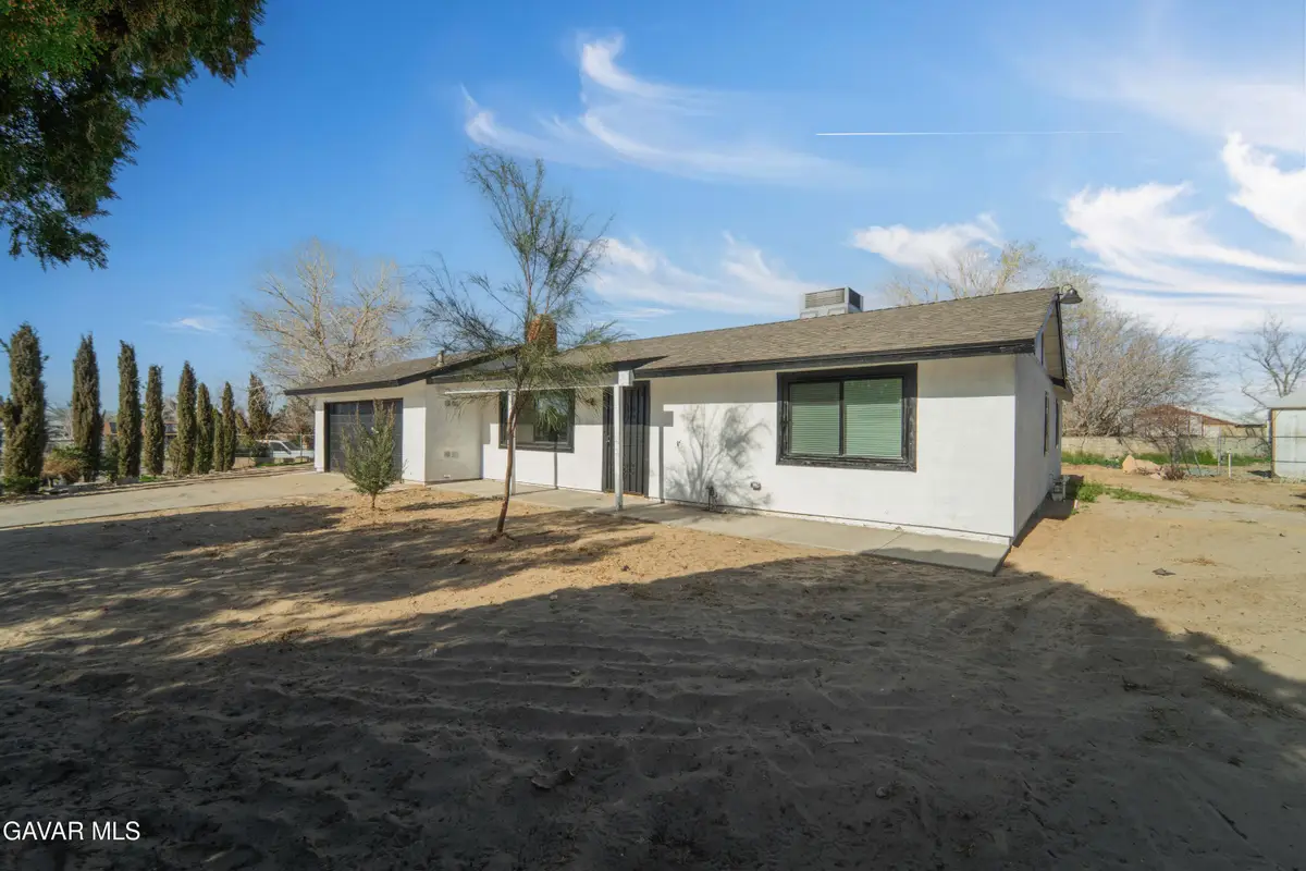 40604 154th Street, Lake Los Angeles, CA 93535 - #1