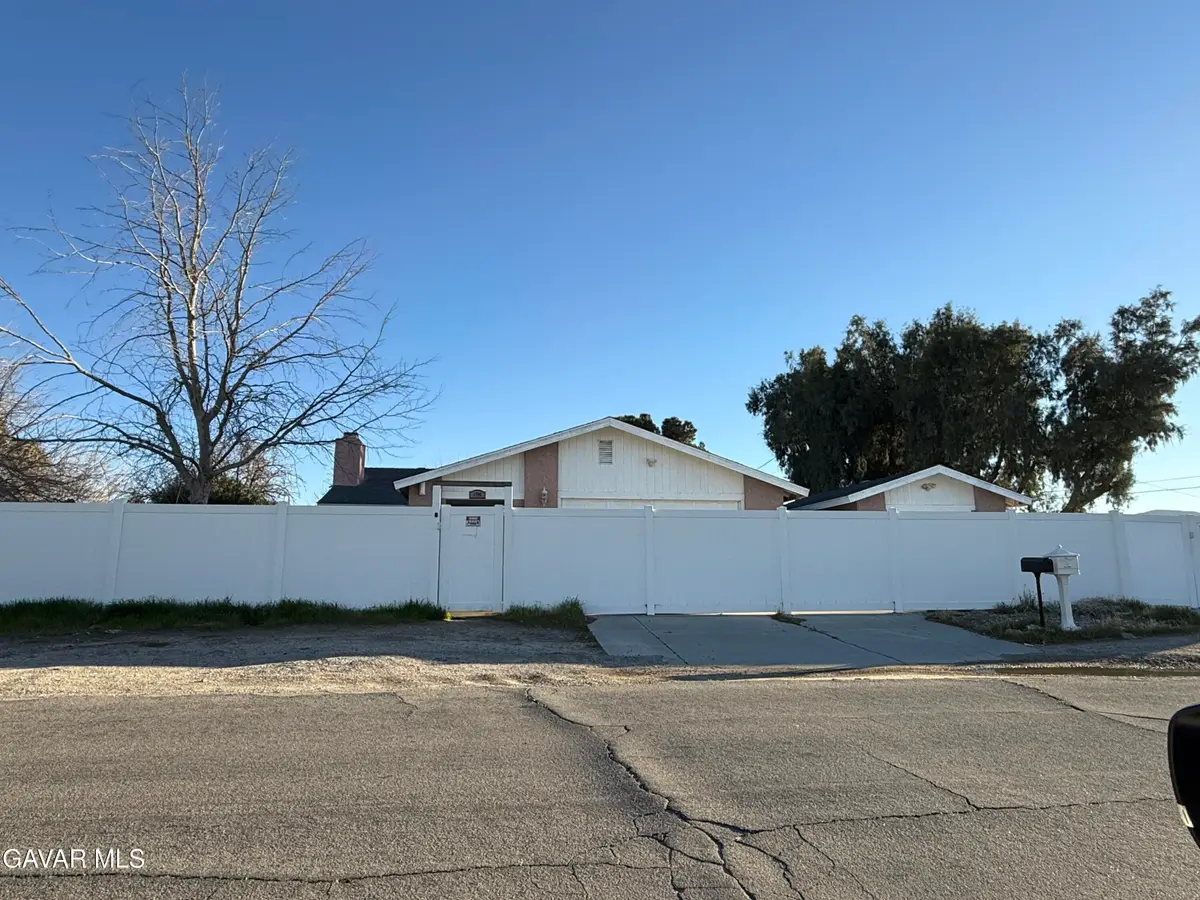 8706 E Avenue T 4, Littlerock, CA 93543 - #1