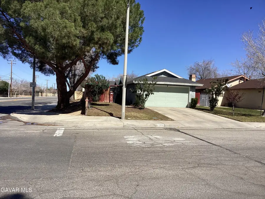 1305 E Avenue J 3, Lancaster, CA 93535 - #2