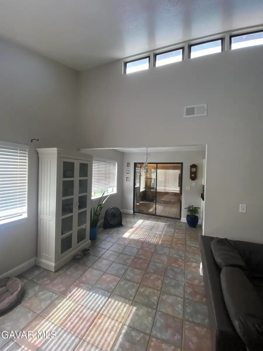 20909 Ridgeway Drive, Tehachapi, CA 93561 - #2